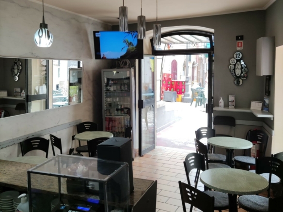 Commercial activity / bar