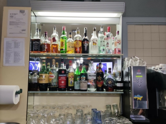Commercial activity / bar