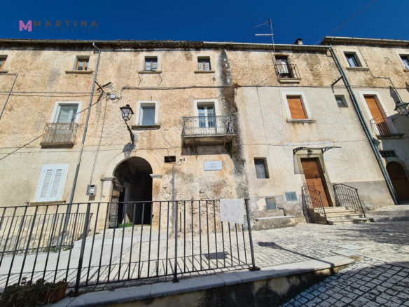 Monolocale da ristrutturare nel centro storico
