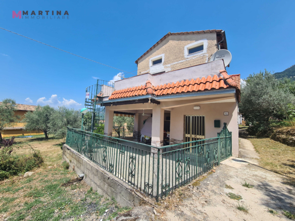 Two-level house with terrace
