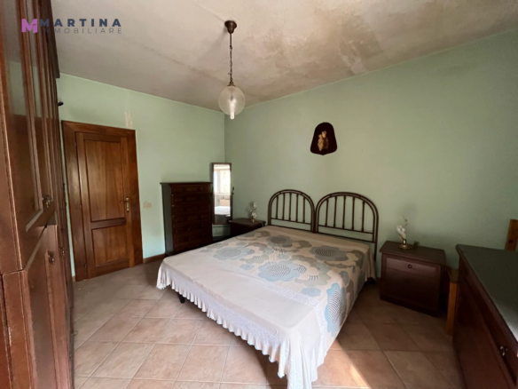 Appartamento e rustici con giardini privati