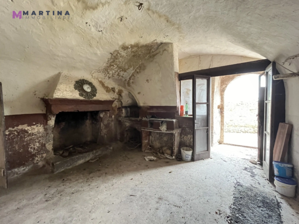 Appartamento e rustici con giardini privati