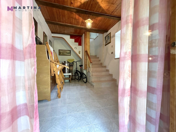 Casale indipendente con terreno