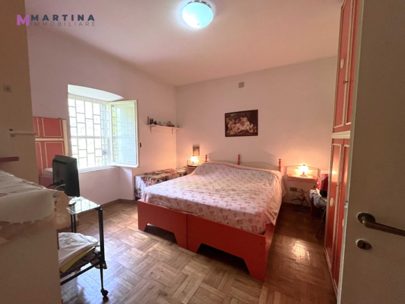 Casale indipendente con terreno