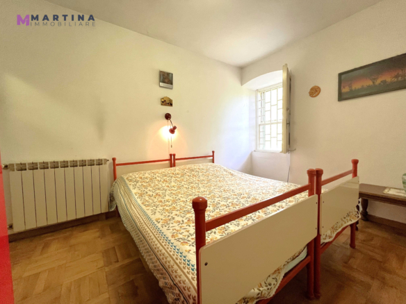 Casale indipendente con terreno