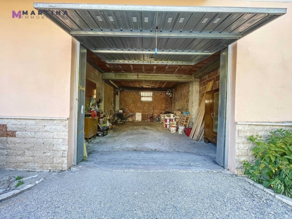 Apartment with garage