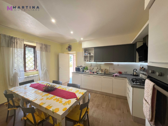 Renovated detached house
