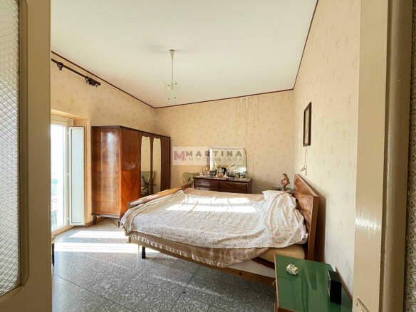 Double apartment with cellar and terrace