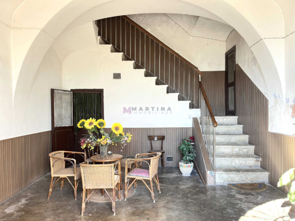 Central apartment with garage