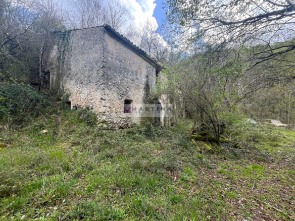 Casolare con terreno