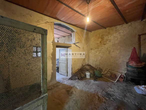 Abitazione centrale con terrazzo e cantina