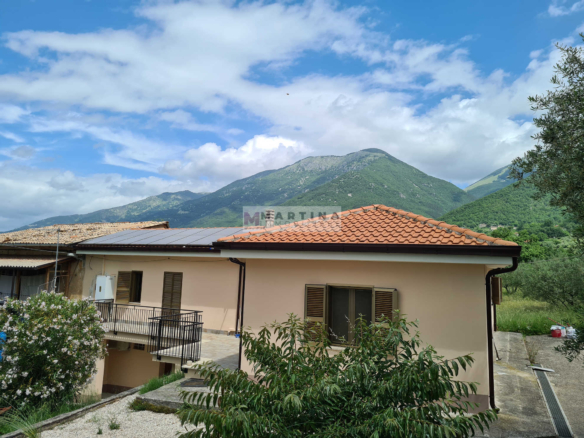 Casa semi indipendente