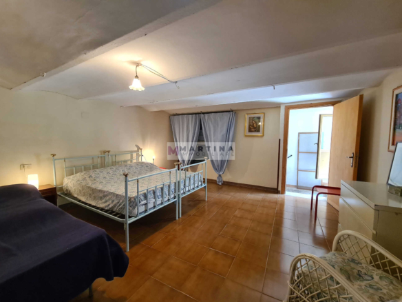 Two-room apartment with courtyard