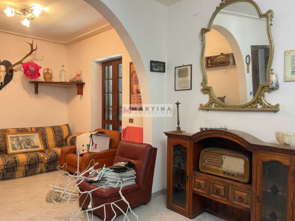 Casa indipendente con terreno