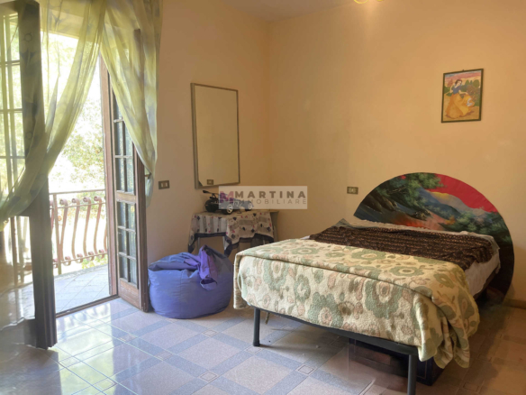Casa indipendente con terreno
