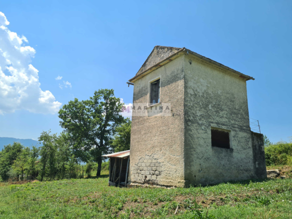 Farmhouse with land