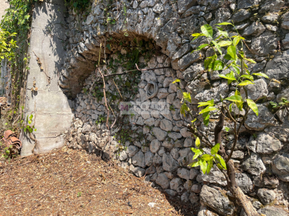 Doppio appartamento con terrazzo e giardino privato