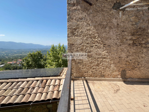 Doppio appartamento con terrazzo e giardino privato