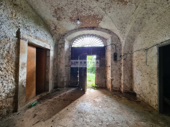 Casale da ristrutturare