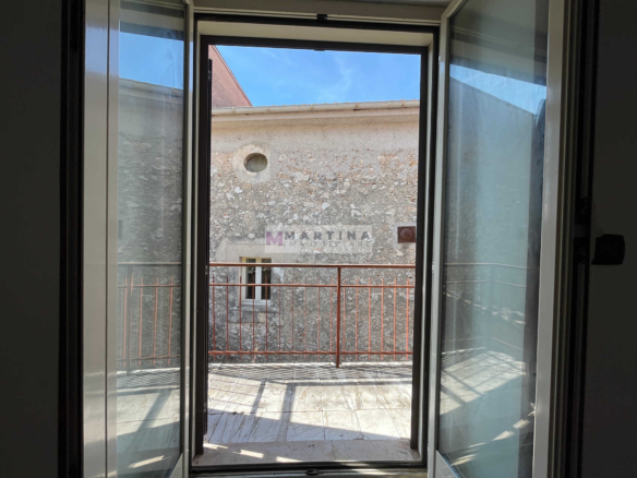 Quadrilocale con cantine