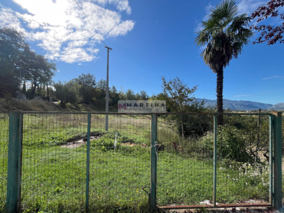 Casa indipendente con terreno