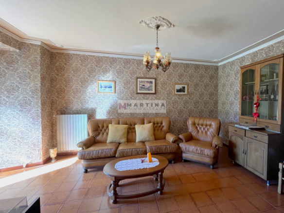 Casa indipendente con terreno