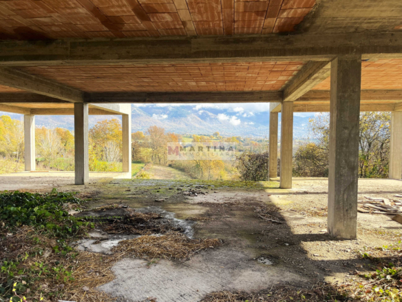 Reinforced concrete structure with soil