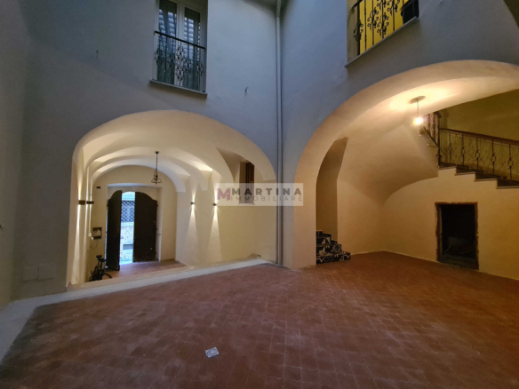 Appartamento ristrutturato in palazzo storico