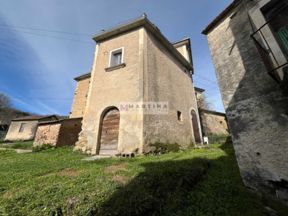 Semi-detached rustic house