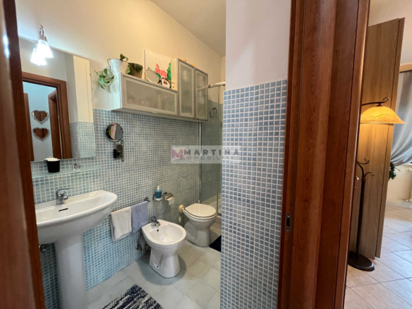 Central apartment with exclusive courtyard and garage