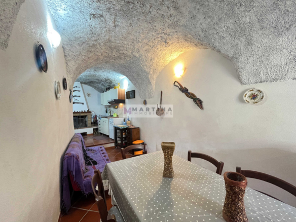 Central apartment with tavern