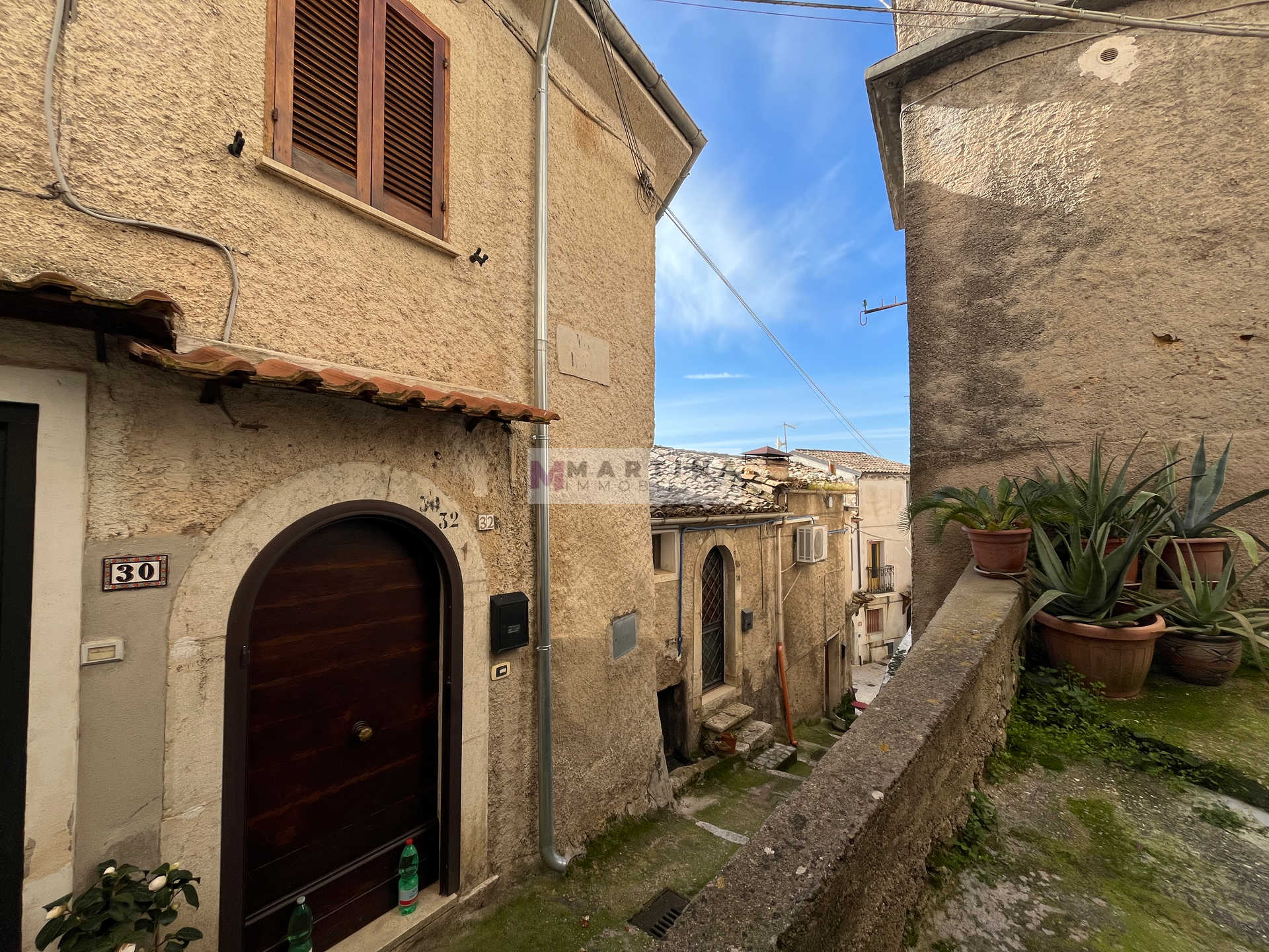 Appartamento centrale con taverna