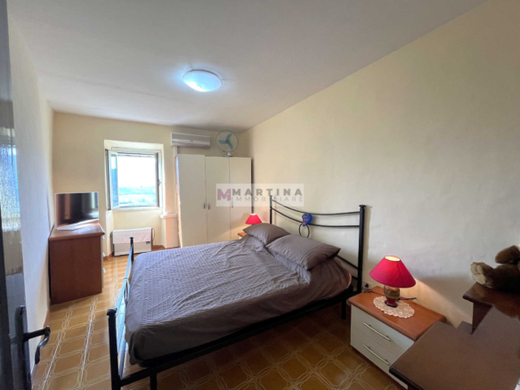 Central apartment with tavern