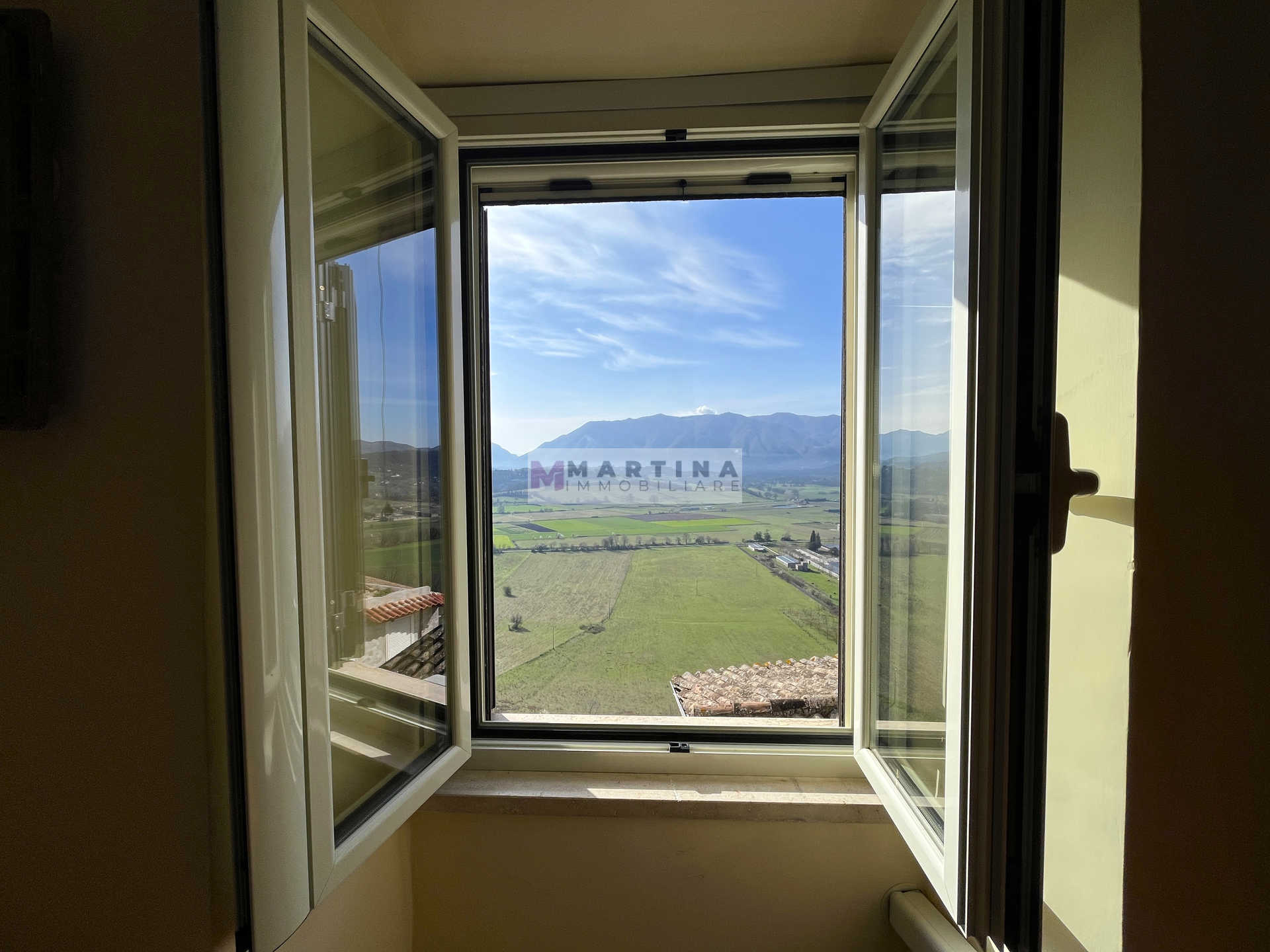 Appartamento centrale con taverna