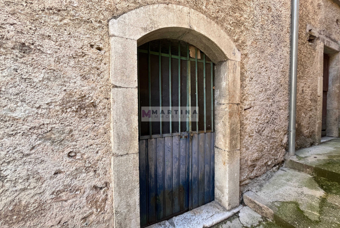 Appartamento centrale con cantine