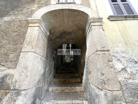 Appartamento ristrutturato nell’ex Palazzo Comitale