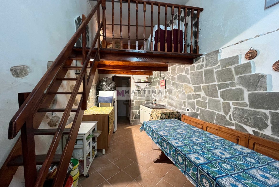 Appartamento centrale con taverna
