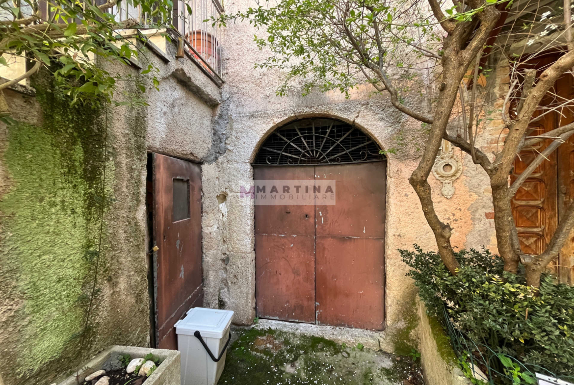 Appartamento centrale con cantine