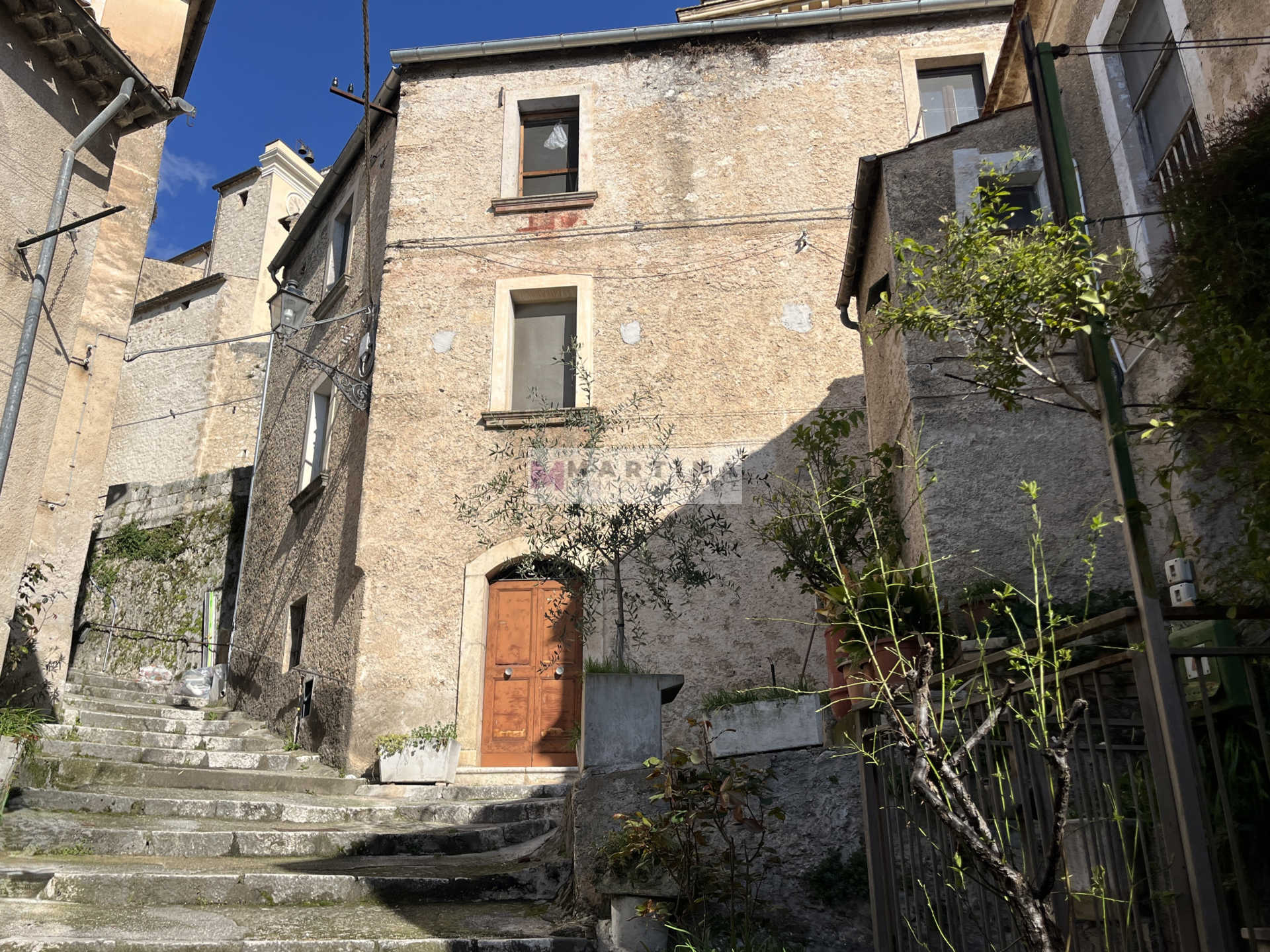 Appartamento centrale con cantine