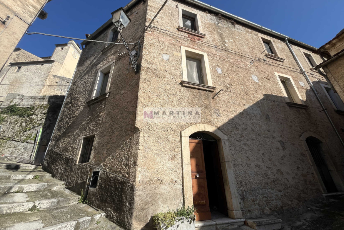 Appartamento centrale con cantine