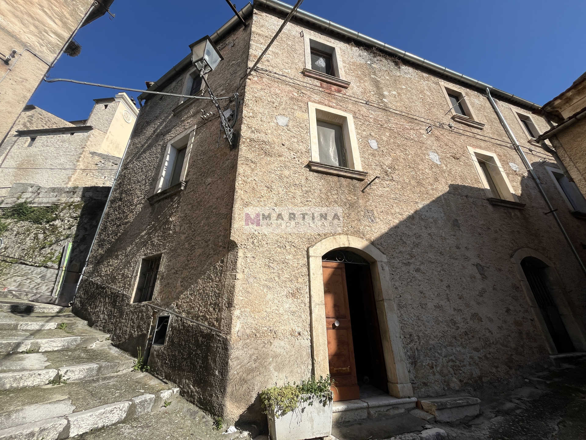 Appartamento centrale con cantine