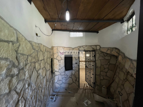 Appartamento luminoso con cantine