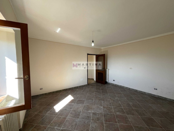 Casale in posizione panoramica