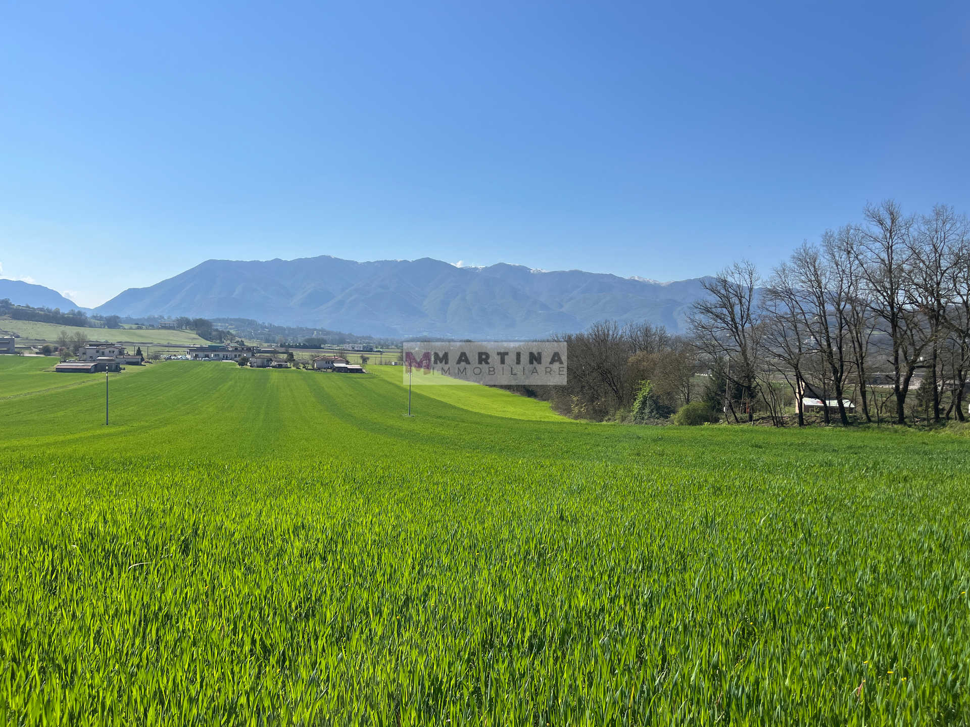 Porzione di antico casale con terreno
