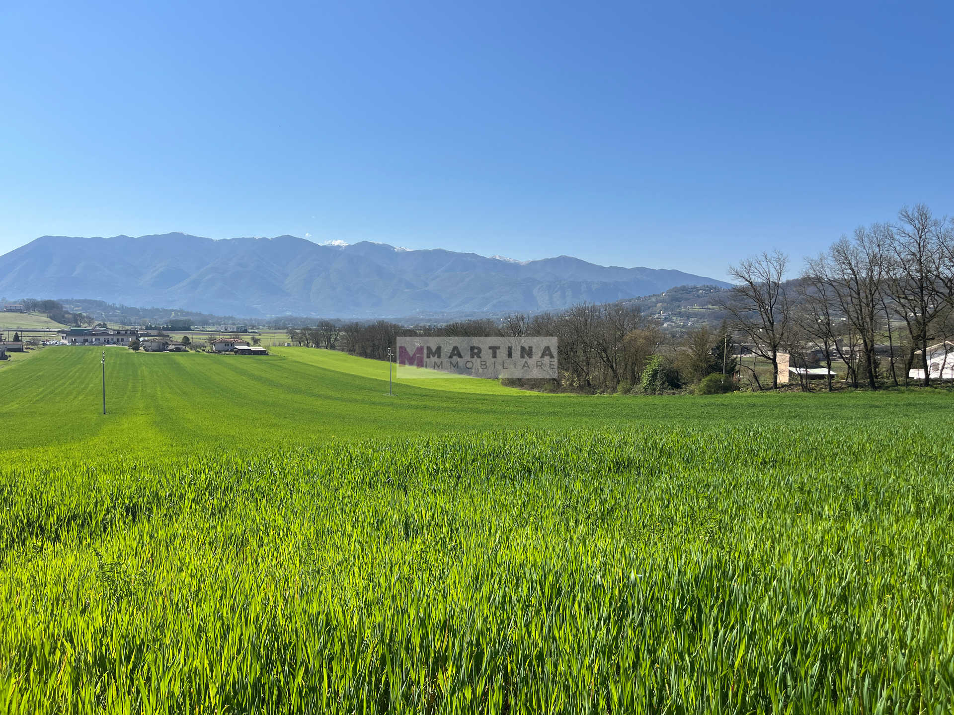 Porzione di antico casale con terreno