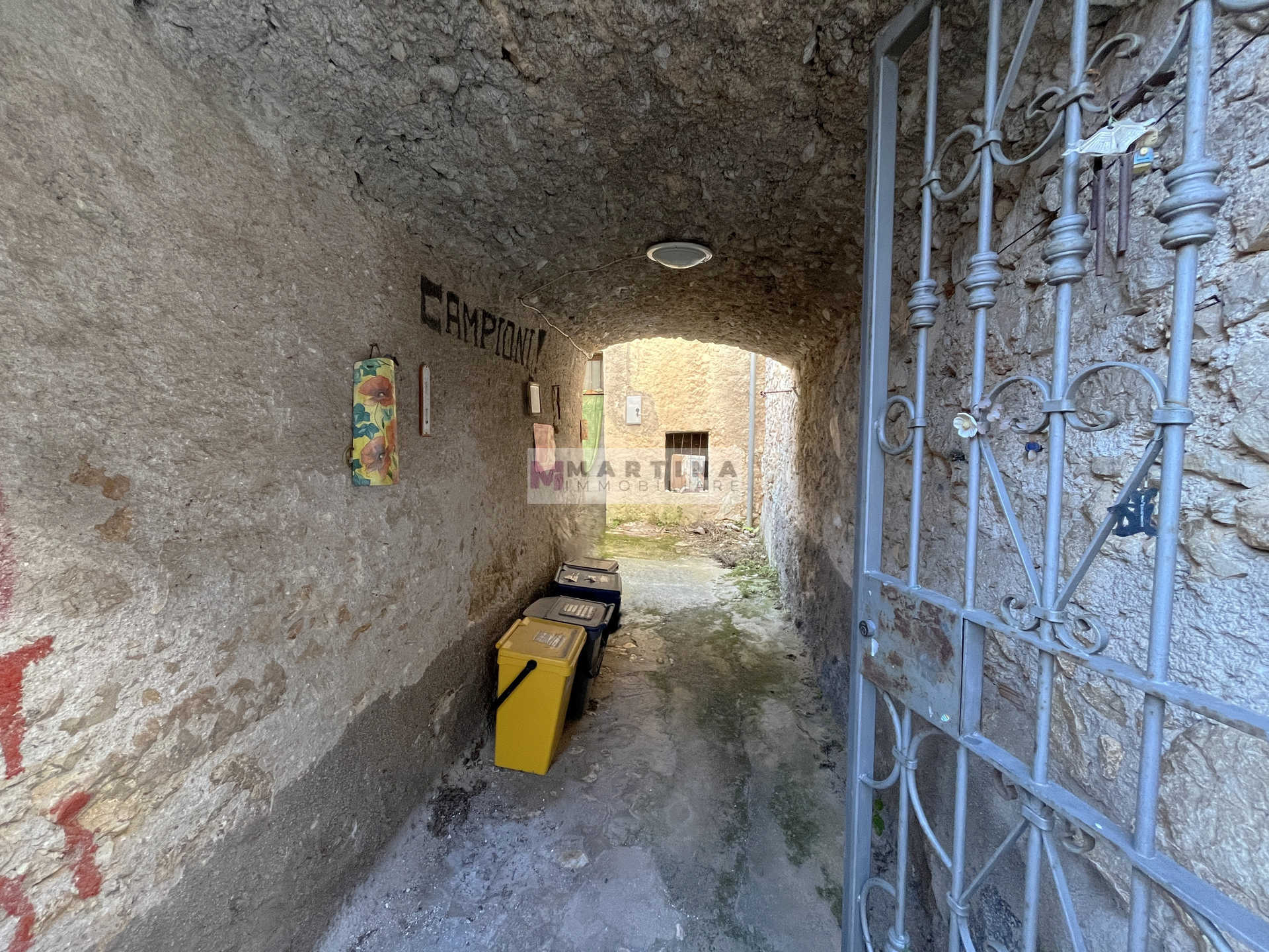 Ampio appartamento con cortile