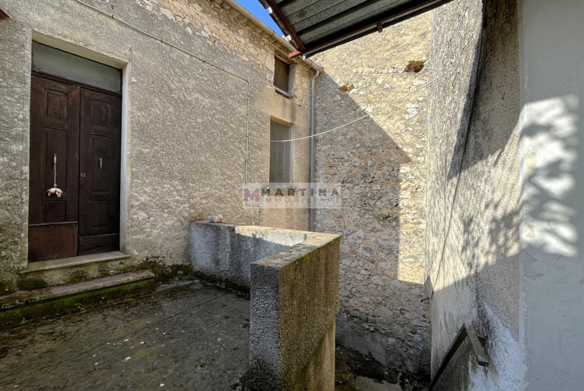 Ampio appartamento con cortile