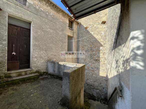 Ampio appartamento con cortile