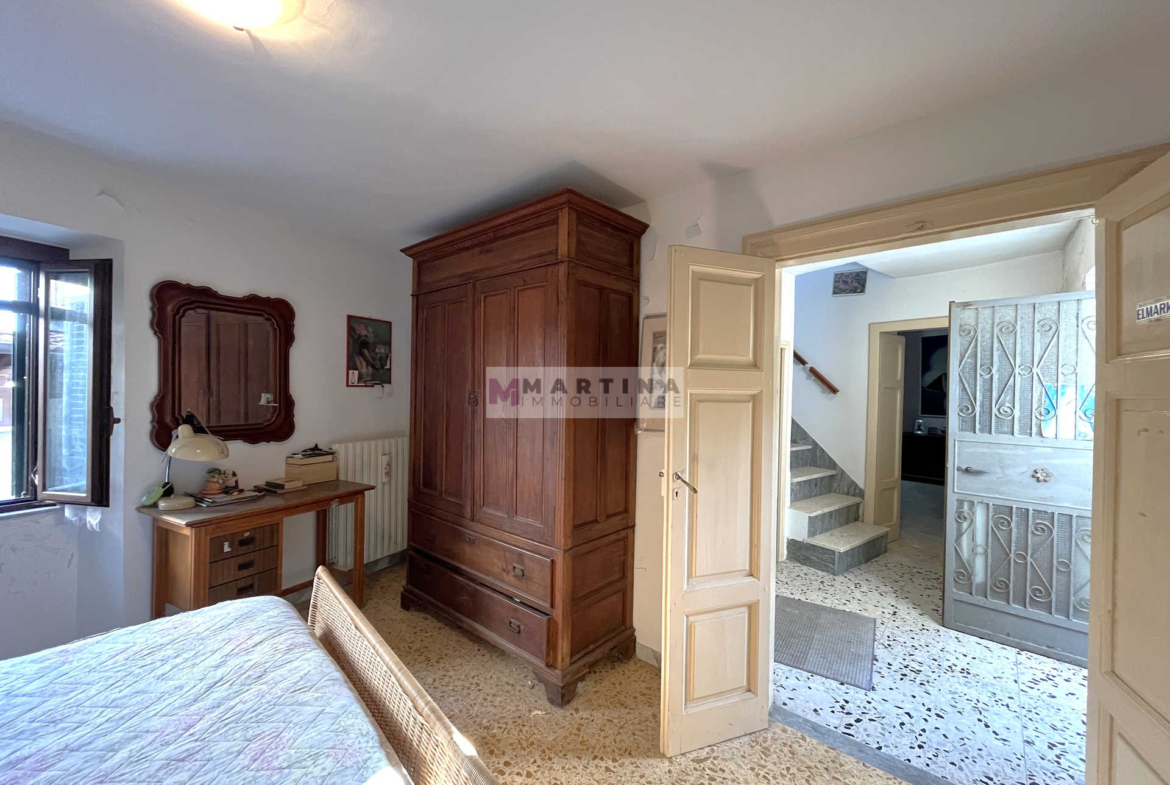 Ampio appartamento con cortile
