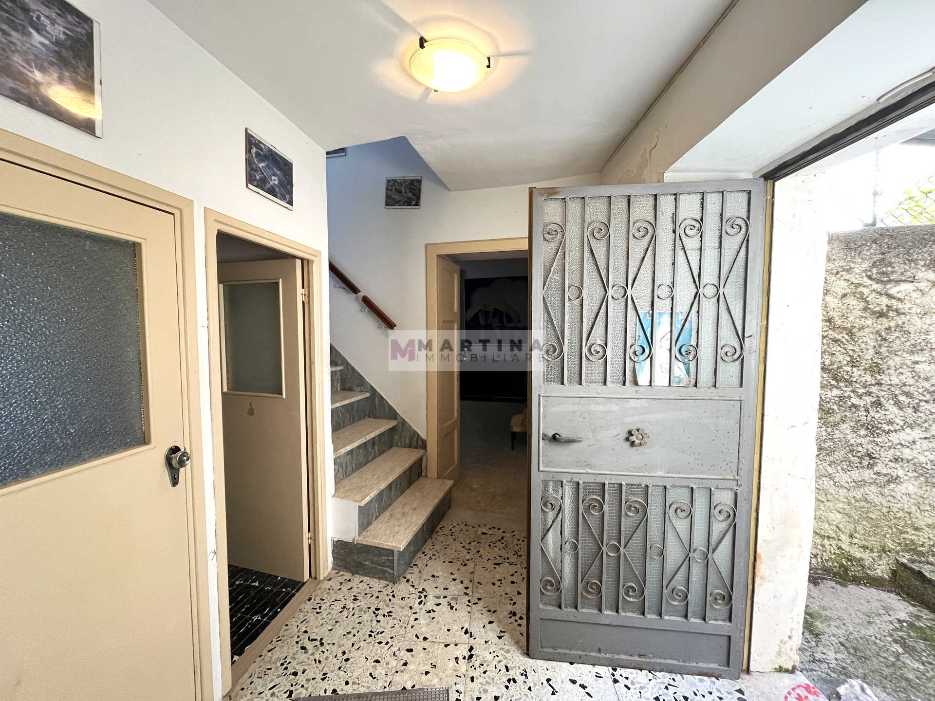 Ampio appartamento con cortile